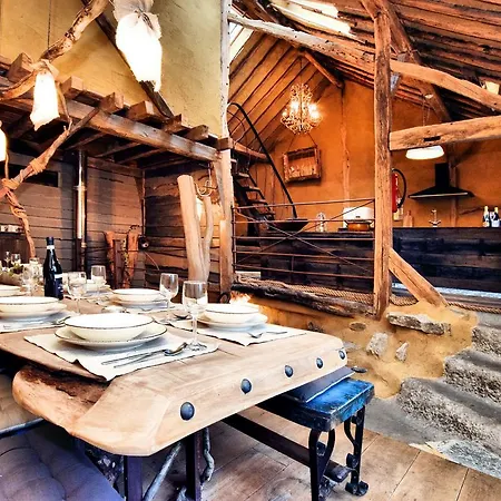 Elegant Farmhouse In With Sauna Prázdninový dům