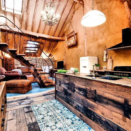 Elegant Farmhouse In With Sauna Durbuy