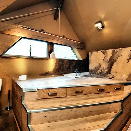 Elegant Farmhouse In With Sauna Prázdninový dům