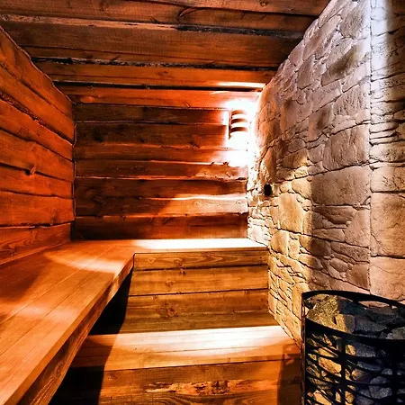 Elegant Farmhouse In With Sauna Prázdninový dům *