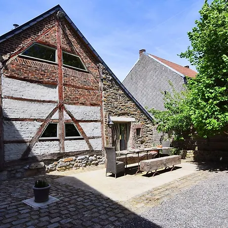 Elegant Farmhouse In With Sauna Prázdninový dům